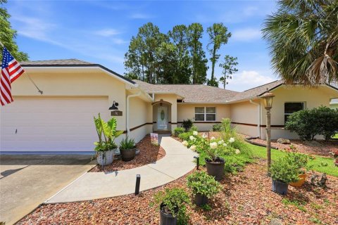 House in Palm Coast, Florida 3 bedrooms, 207.17 sq.m. № 2151566 - photo 3