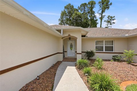 House in Palm Coast, Florida 3 bedrooms, 207.17 sq.m. № 2151566 - photo 4