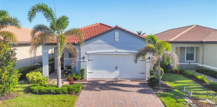 House in Nokomis, Florida 3 bedrooms, 148.92 sq.m. № 1744175