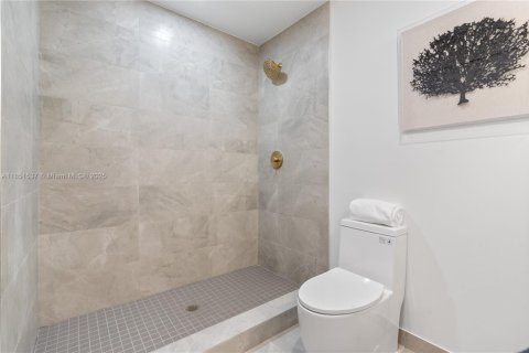 Снять в аренду таунхаус в Корал-Спрингс, Флорида 3 спальни, № 1958004 - фото 12