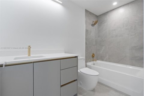 Снять в аренду таунхаус в Корал-Спрингс, Флорида 3 спальни, № 1958004 - фото 11