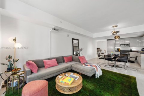 Condo in Miami, Florida, 1 bedroom № 2398218 - photo 11