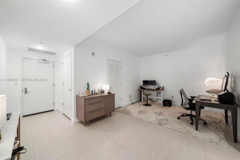 Condo in Miami, Florida, 1 bedroom № 2398218 - photo 23
