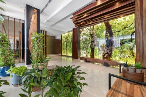 Condo in Miami, Florida, 1 bedroom № 2398218
