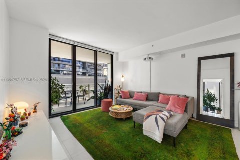 Condo in Miami, Florida, 1 bedroom № 2398218 - photo 9