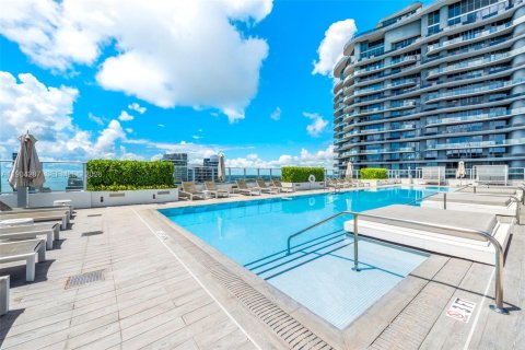 Condo in Miami, Florida, 1 bedroom № 2398218 - photo 3