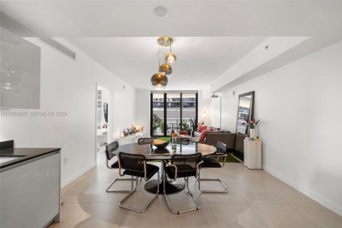 Condo in Miami, Florida, 1 bedroom № 2398218 - photo 8