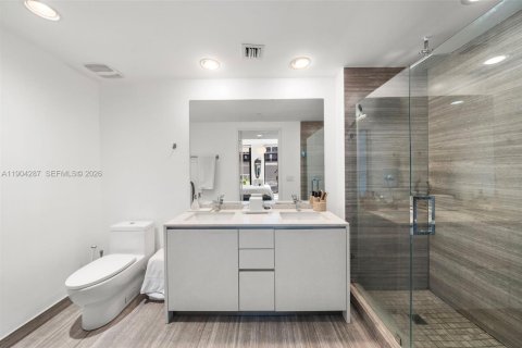 Condo in Miami, Florida, 1 bedroom № 2398218 - photo 21
