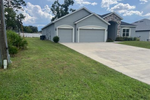 House in Ocala, Florida 5 bedrooms, 277.68 sq.m. № 1907357 - photo 2