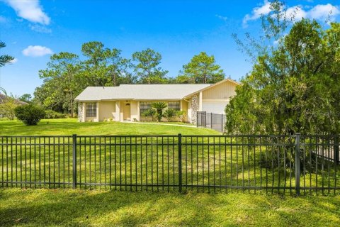 House in Wesley Chapel, Florida 3 bedrooms, 172.24 sq.m. № 2429504 - photo 2