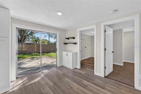 House in Brandon, Florida 3 bedrooms, 125.88 sq.m. № 2258205 - photo 26