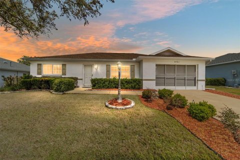 Villa ou maison à vendre à Ocala, Floride: 2 chambres, 111.58 m2 № 1608617 - photo 1