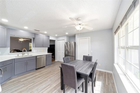 Villa ou maison à vendre à Ocala, Floride: 2 chambres, 111.58 m2 № 1608617 - photo 15