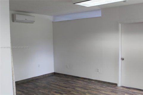 House in Homestead, Florida 2 bedrooms, 102.19 sq.m. № 1971737 - photo 5