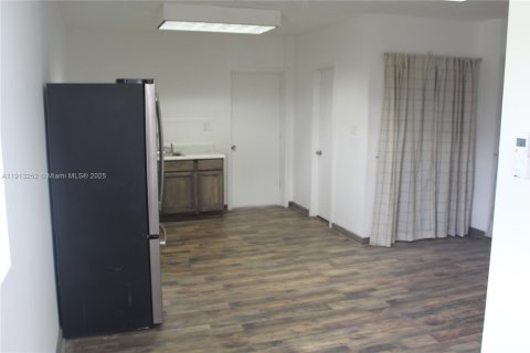 House in Homestead, Florida 2 bedrooms, 102.19 sq.m. № 1971737 - photo 2
