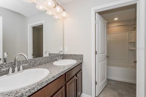 Casa en alquiler en Sun City Center, Florida, 5 dormitorios, 224.36 m2 № 1902770 - foto 16