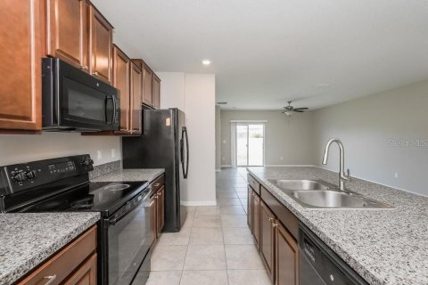 Casa en alquiler en Sun City Center, Florida, 5 dormitorios, 224.36 m2 № 1902770 - foto 7