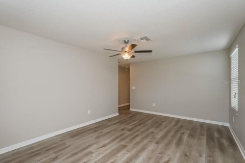 Casa en alquiler en Sun City Center, Florida, 5 dormitorios, 224.36 m2 № 1902770 - foto 11