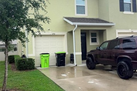Touwnhouse à Howey-in-the-Hills, Floride 3 chambres, 162.39 m2 № 2375723