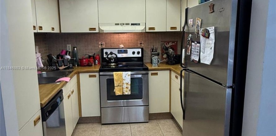 Condo in Miami, Florida, 2 bedrooms № 1846296