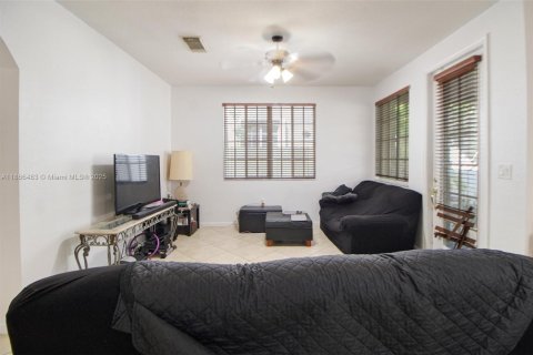 Villa ou maison à vendre à Homestead, Floride: 3 chambres, 205.41 m2 № 1928272 - photo 27