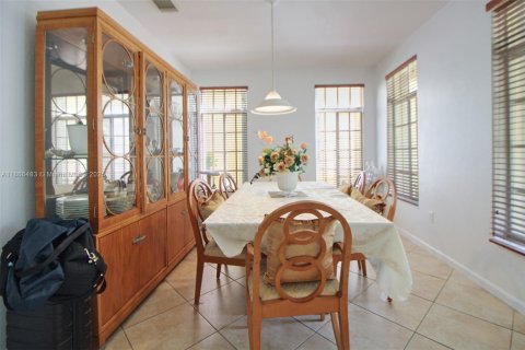 Villa ou maison à vendre à Homestead, Floride: 3 chambres, 205.41 m2 № 1928272 - photo 3