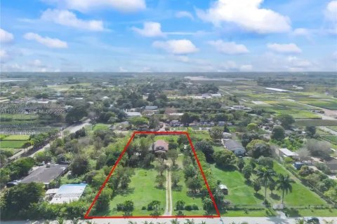 Casa en venta en Miami, Florida, 4 dormitorios, 329.62 m2 № 2035295 - foto 14