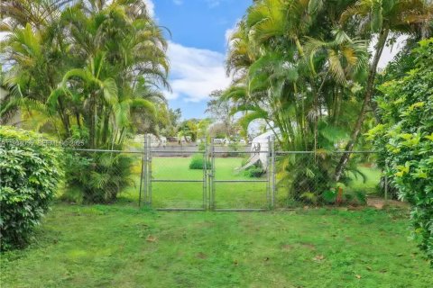 Casa en venta en Miami, Florida, 4 dormitorios, 329.62 m2 № 2035295 - foto 18