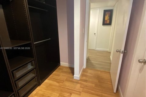 Copropriété à vendre à Tamarac, Floride: 2 chambres, 92.9 m2 № 2089153 - photo 19