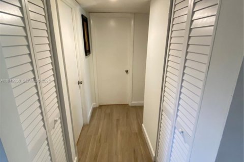 Copropriété à vendre à Tamarac, Floride: 2 chambres, 92.9 m2 № 2089153 - photo 14