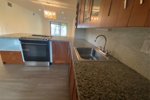 Copropriété à vendre à Tamarac, Floride: 2 chambres, 92.9 m2 № 2089153 - photo 10