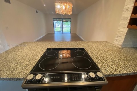 Copropriété à vendre à Tamarac, Floride: 2 chambres, 92.9 m2 № 2089153 - photo 7