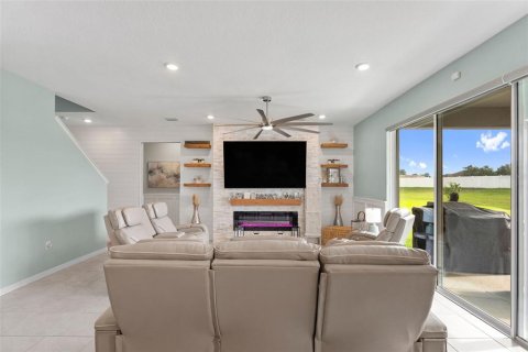 Casa en venta en Spring Hill, Florida, 4 dormitorios, 305.74 m2 № 2383684 - foto 17