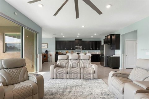 Casa en venta en Spring Hill, Florida, 4 dormitorios, 305.74 m2 № 2383684 - foto 18