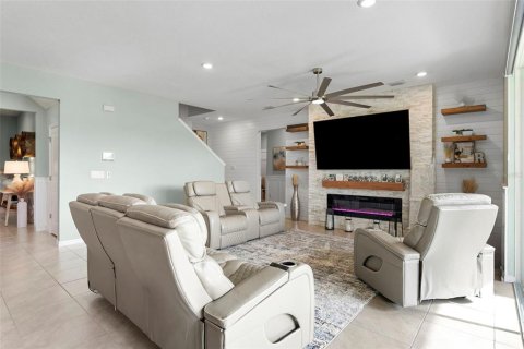 Casa en venta en Spring Hill, Florida, 4 dormitorios, 305.74 m2 № 2383684 - foto 13
