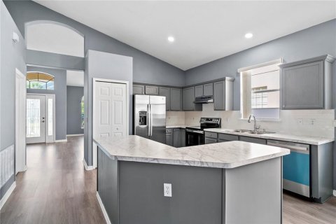 House in Orlando, Florida 4 bedrooms, 184.41 sq.m. № 1847483 - photo 7