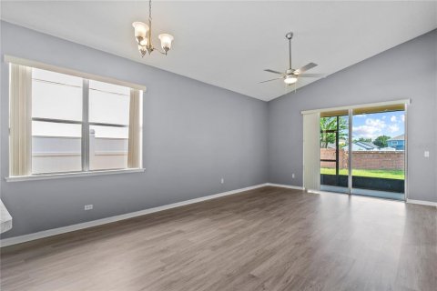 House in Orlando, Florida 4 bedrooms, 184.41 sq.m. № 1847483 - photo 9