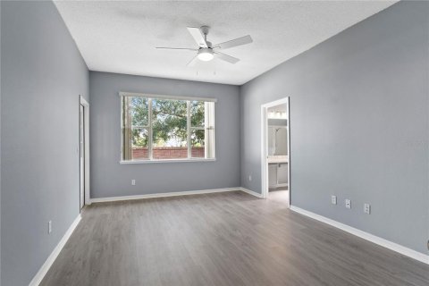 House in Orlando, Florida 4 bedrooms, 184.41 sq.m. № 1847483 - photo 14