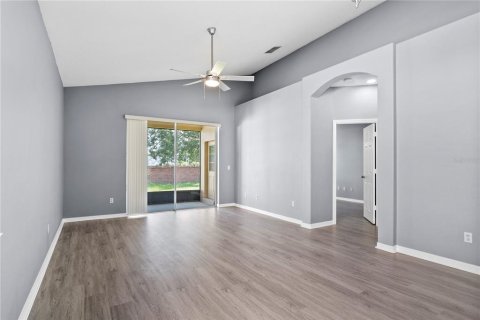 House in Orlando, Florida 4 bedrooms, 184.41 sq.m. № 1847483 - photo 10
