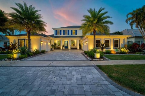 Villa ou maison à Apollo Beach, Floride 4 chambres, 378.11 m2 № 2120777