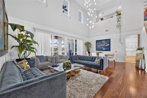 Villa ou maison à vendre à Apollo Beach, Floride: 4 chambres, 378.11 m2 № 2120777 - photo 17