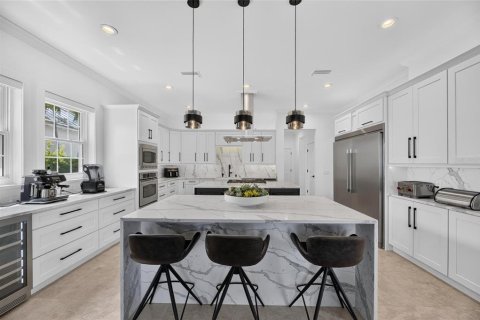 Villa ou maison à vendre à Apollo Beach, Floride: 4 chambres, 378.11 m2 № 2120777 - photo 25