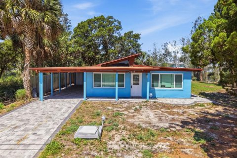 House in Hudson, Florida 3 bedrooms, 130.06 sq.m. № 2201249