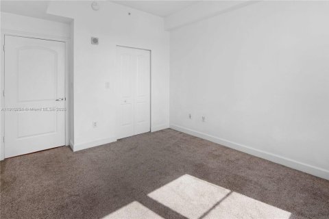 Copropriété à vendre à Hollywood, Floride: 2 chambres, 108.14 m2 № 2013414 - photo 21