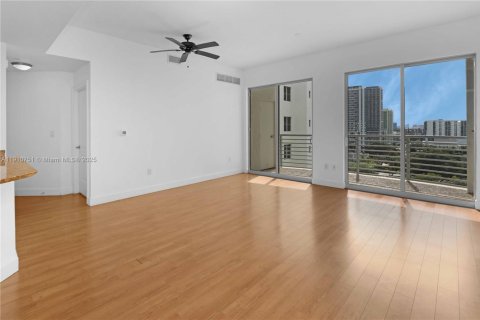 Copropriété à vendre à Hollywood, Floride: 2 chambres, 108.14 m2 № 2013414 - photo 9