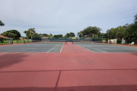 House in Riviera Beach, Florida 3 bedrooms, 137.12 sq.m. № 1178220 - photo 1