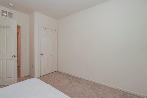 House in Palm Bay, Florida 4 bedrooms, 170.01 sq.m. № 1792910 - photo 27