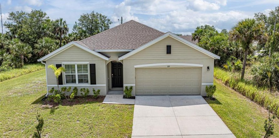 House in Palm Bay, Florida 4 bedrooms, 170.01 sq.m. № 1792910