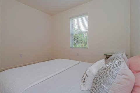 House in Palm Bay, Florida 4 bedrooms, 170.01 sq.m. № 1792910 - photo 26