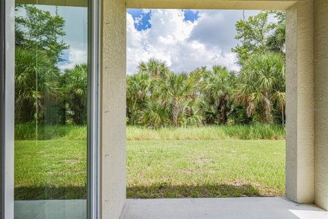 House in Palm Bay, Florida 4 bedrooms, 170.01 sq.m. № 1792910 - photo 30